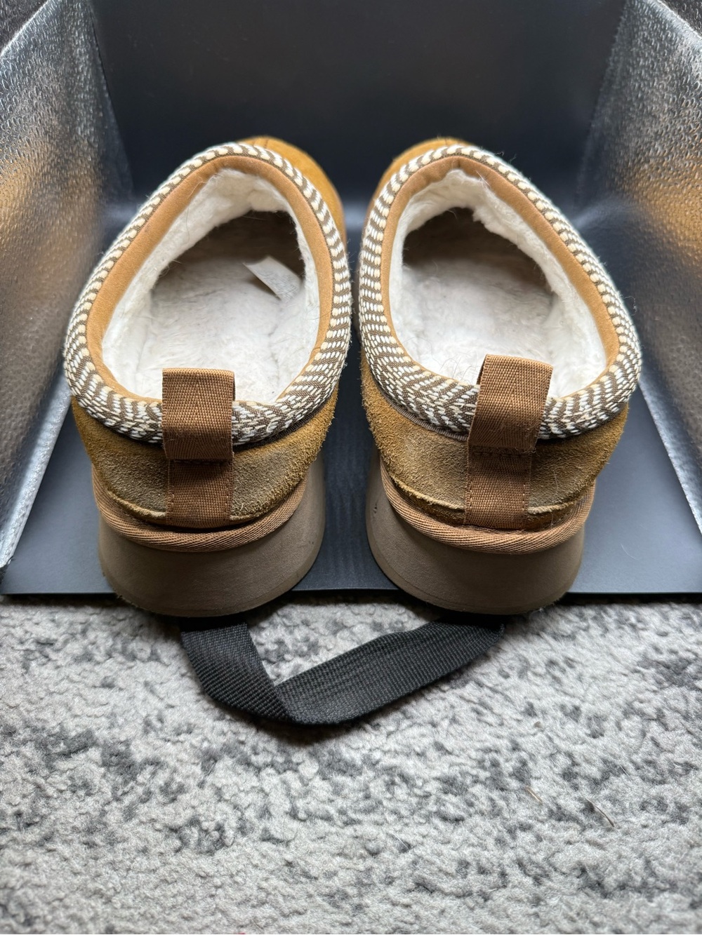 Koolaburra Platform Slipper - Picture 2 of 8